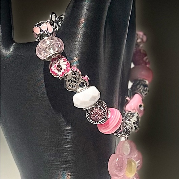 Pink Charm Bracelet with Flower Pendant - Picture 4 of 6